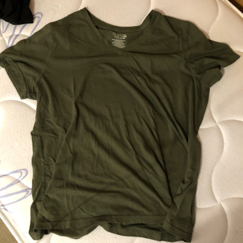 Dark green t shirt